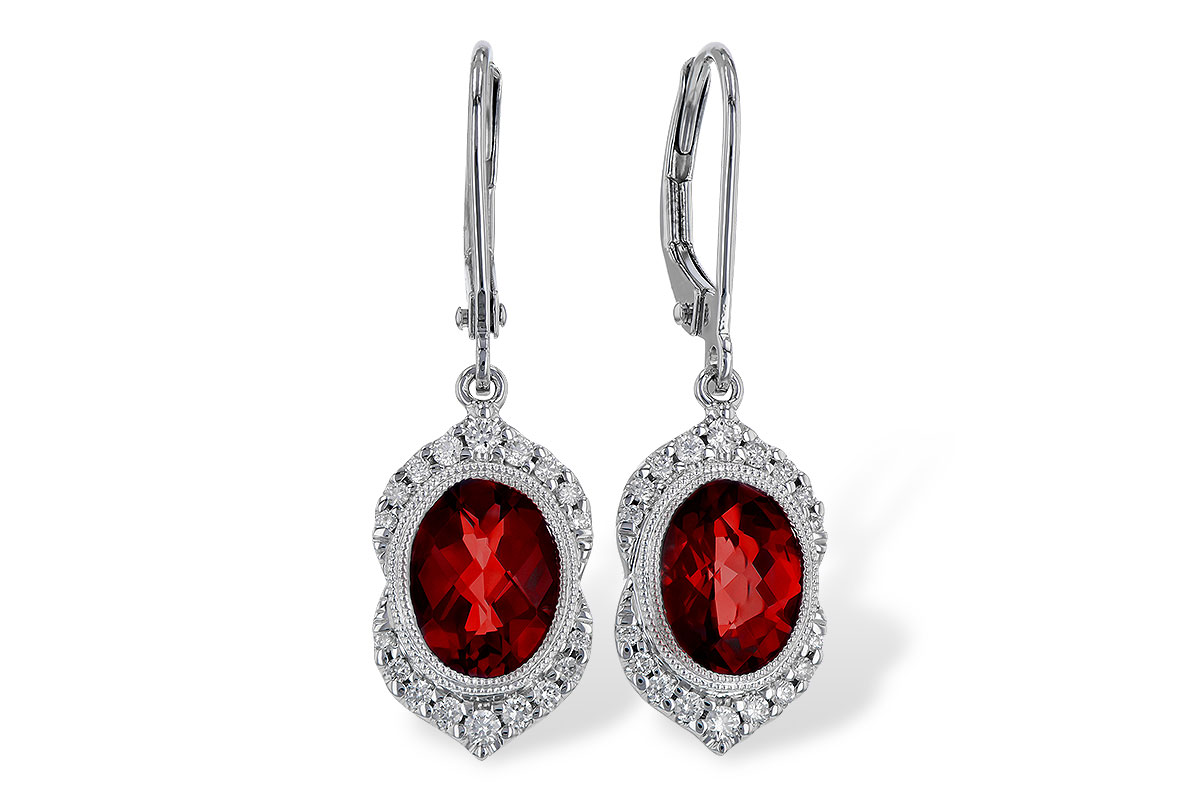 E302-27388: EARRING 3.06 GARNET 3.25 TGW